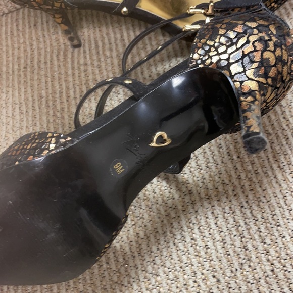 Gorgeous leopard print- snake print embossed heels - Picture 6 of 10